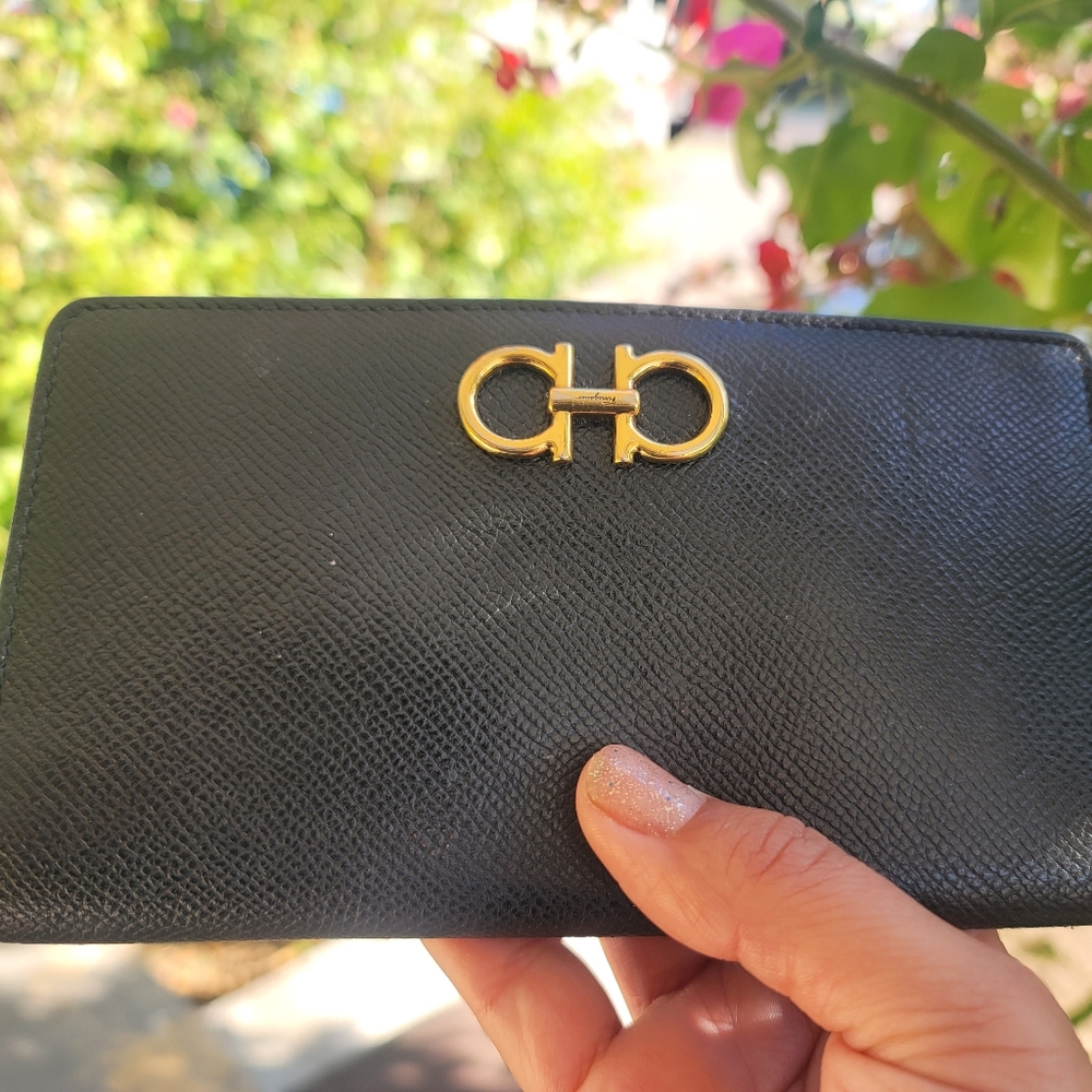 Salvatore Ferragamo Black Wallet - Picture 2 of 9